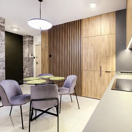 Aboutartapartments - Twin Towers Wroclaw Ngoại thất bức ảnh