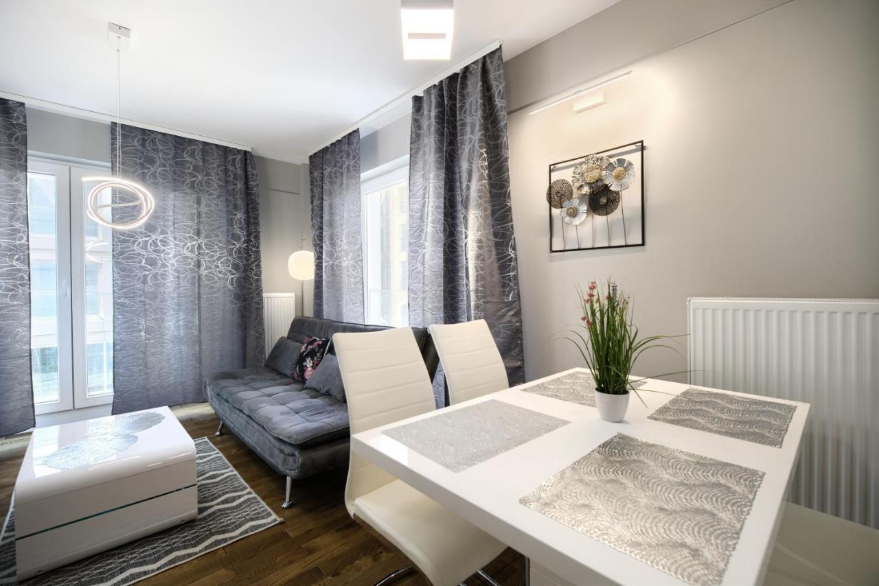 Aboutartapartments - Twin Towers Wroclaw Ngoại thất bức ảnh