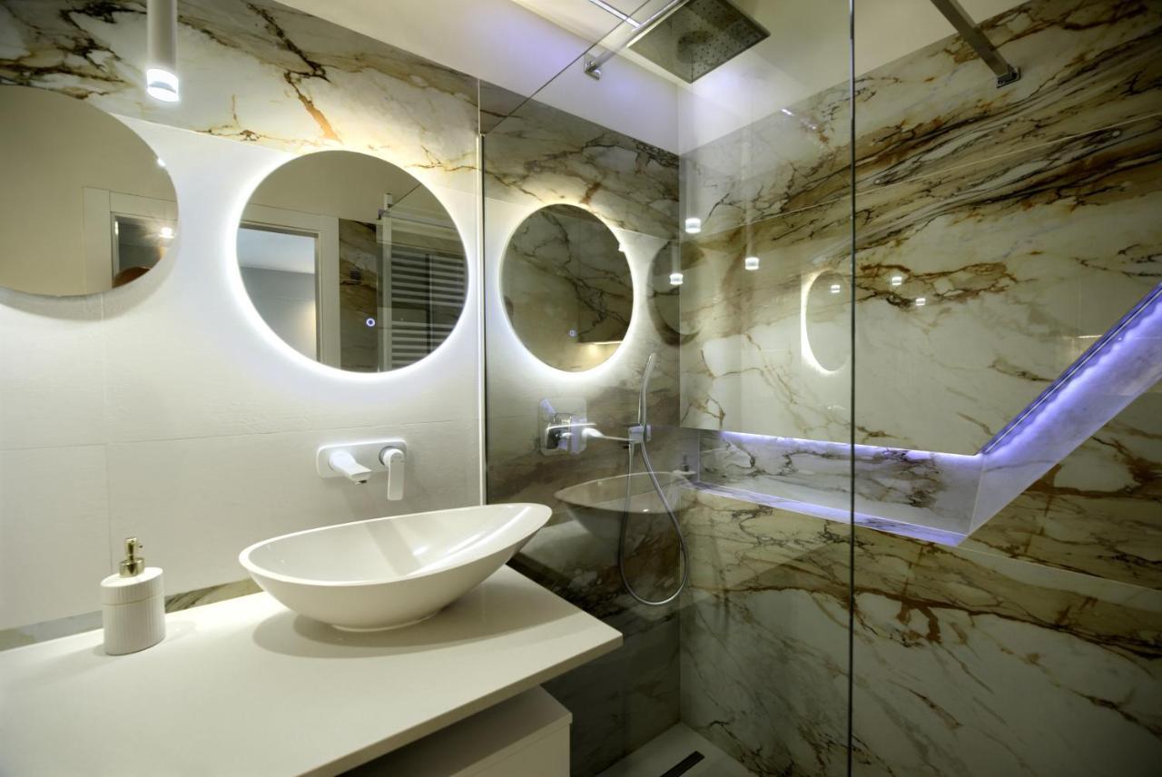 Aboutartapartments - Twin Towers Wroclaw Ngoại thất bức ảnh